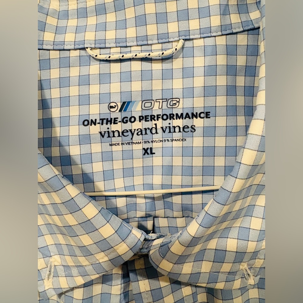Like New Vineyard Vines OTG Performance, LS button down, XL, white/blue check